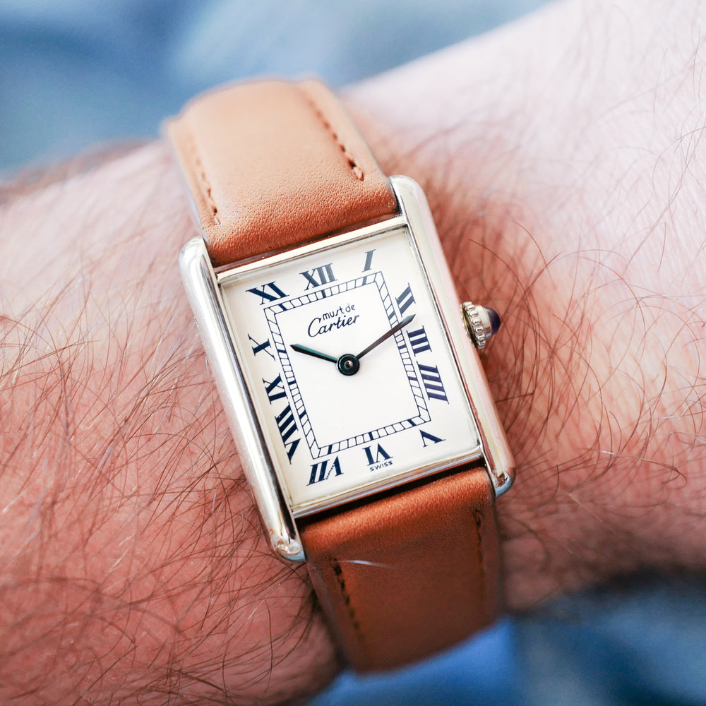 Montre ancienne Cartier Tank argent vintage quartz 1616
