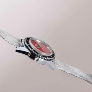 Montre de plongée ancienne vintage neuve de stock rouge