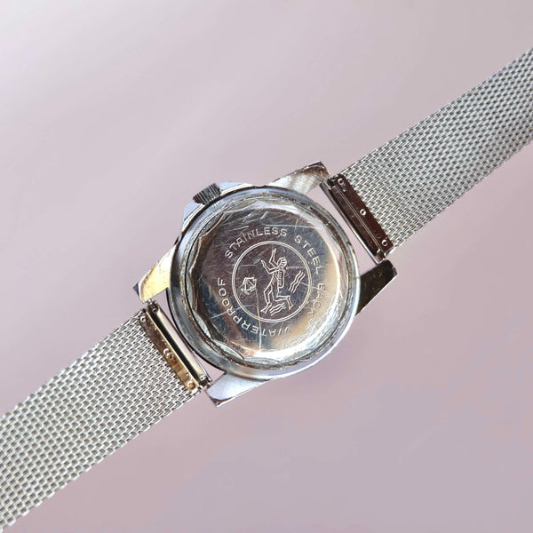 Montre de plongée bracelet acier cadran rouge