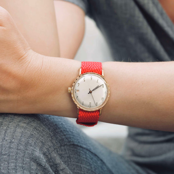 Montre femme anonyme ronde mécanique homme idée cadeau