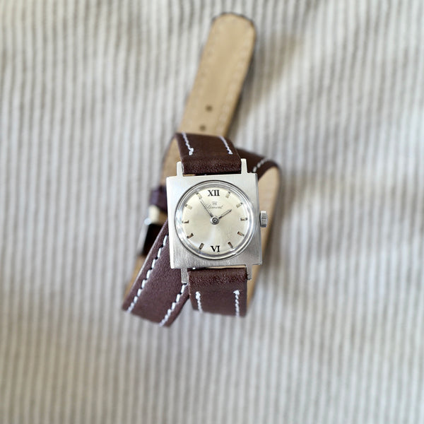 Montre femme double-tour ancienne ETA