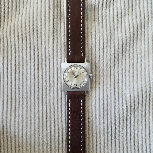 Montre femme double-tour ancienne mécanique manuelle