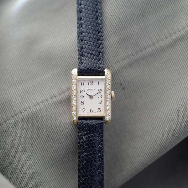 Montre femme Omega or et diamant carré rectangle