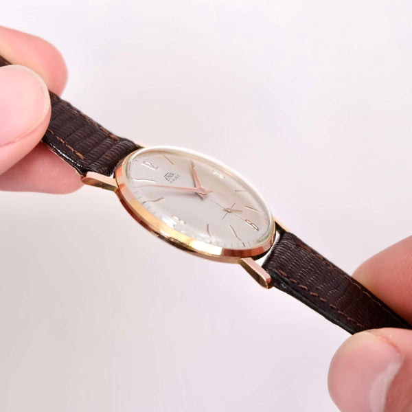 Montre fine ancienne vintage