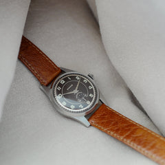 Montre fond patiné vintage