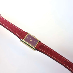 Montre fond rose bordeaux style Cartier Tank vintage