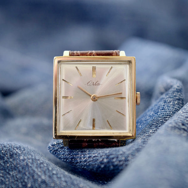 Montre habillée vintage carrée