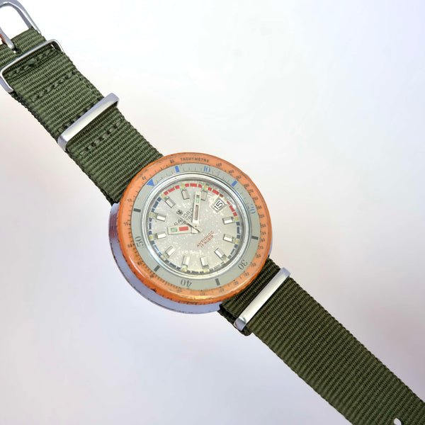 Montre manuelle ancienne orange