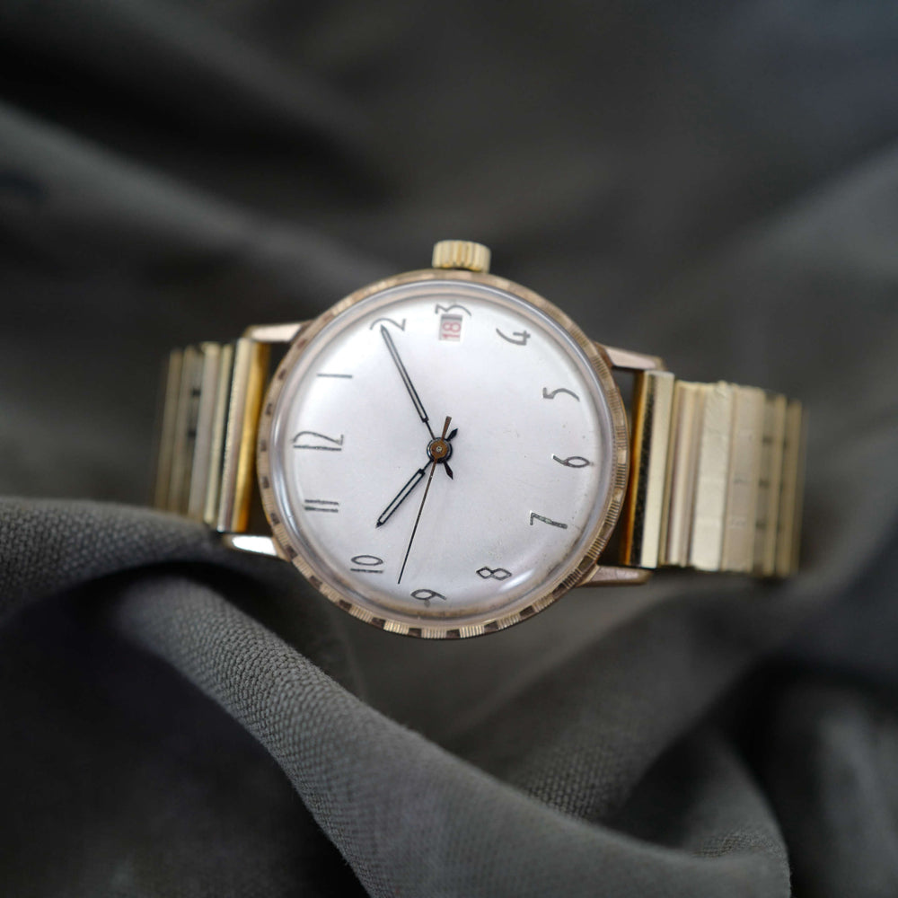 Montre femme anonyme ronde mécanique homme idée cadeau
