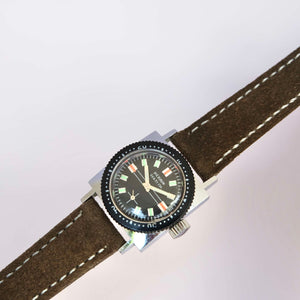 Montre plongée femme vintage