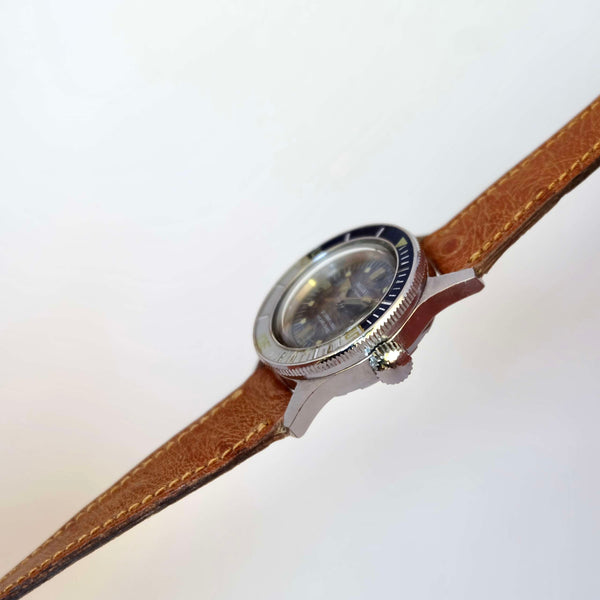 Montre plongée femme vintage