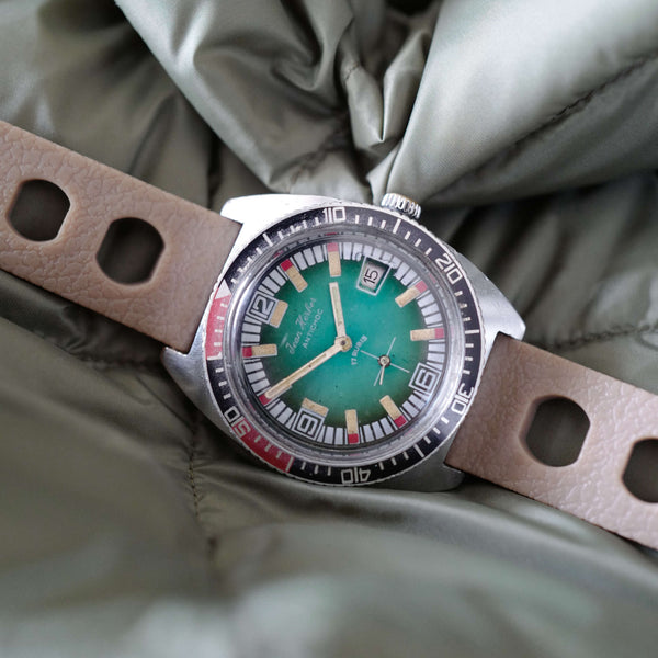 Montre plongée vintage vert casino