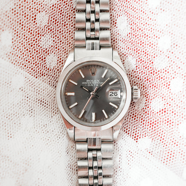 Montre Rolex ancienne femme dicrète chic