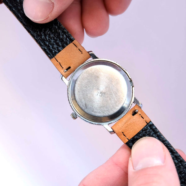 Montre soviétique ancienne manuelle propagande russe