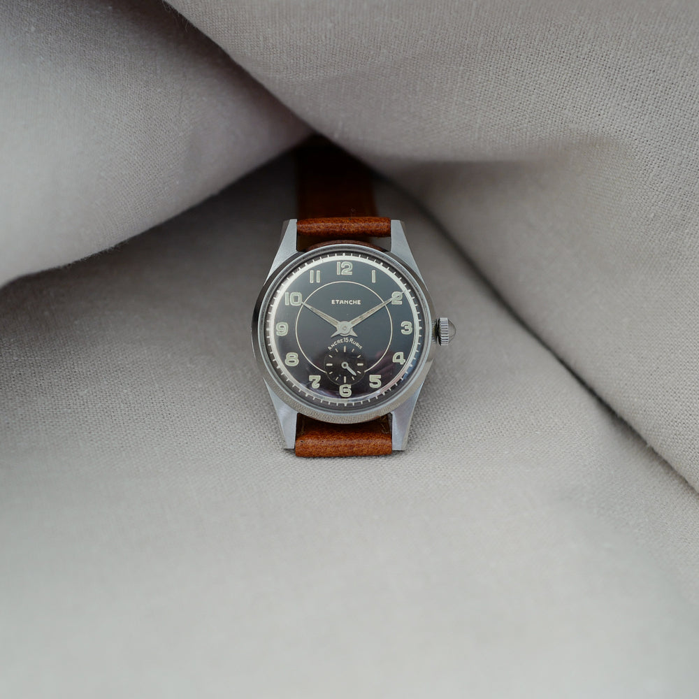 Montre fond patiné vintage