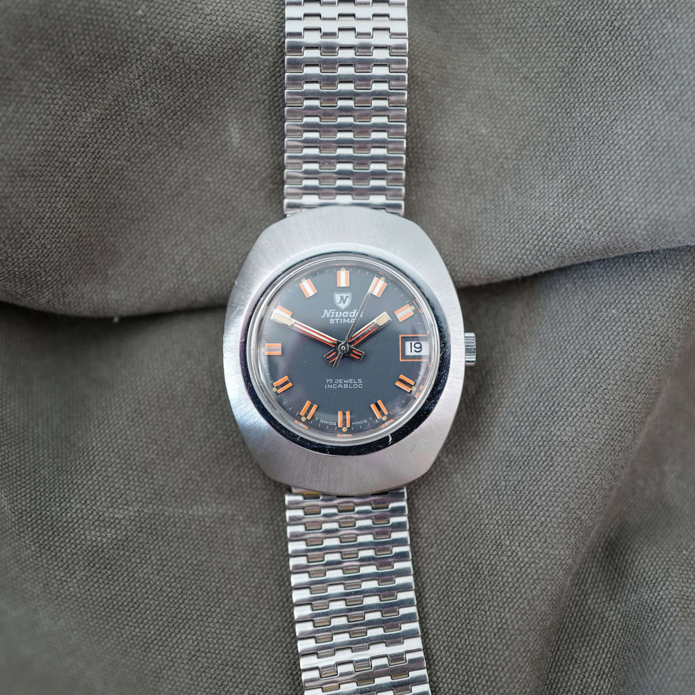Montre vintage Nivada neuve de stock