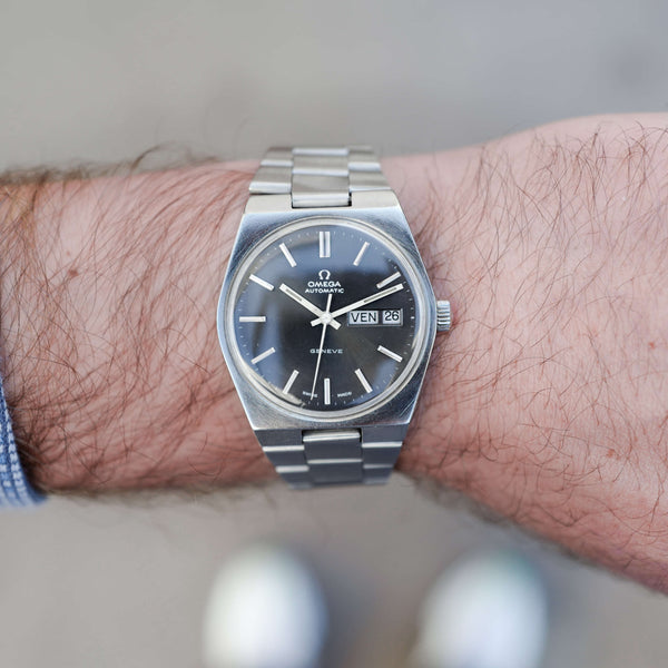 Montre vintage Omega Genève bracelet acier homme