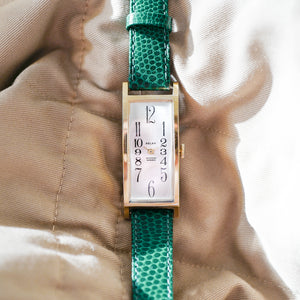 Montre vintage rectangulaire ancienne