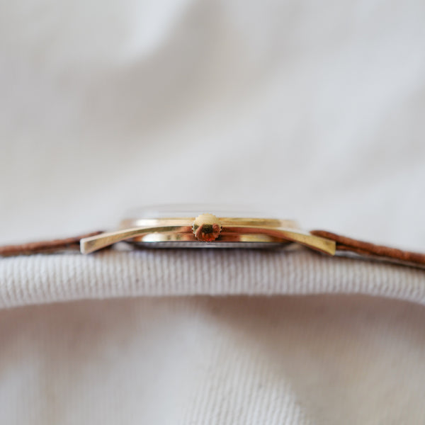 Montre vintage simple classique femme