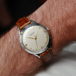Movado Fab. Suisse 1950 portée au poignet