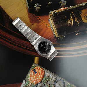 Omega Constellation vintage sur son bracelet acier
