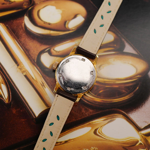 Fond de boîtier de la montre OMEGA