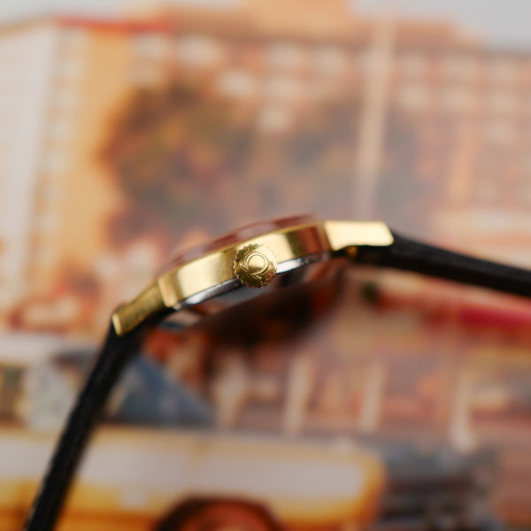 Omega Genève mini Ellipse mécanique pour femme vintage 1989 neuve de stock NOS