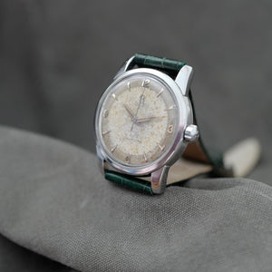 Jolie Omega vintage patinée