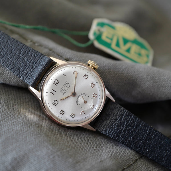 Petite montre femme dorée cocktail neuve de stock