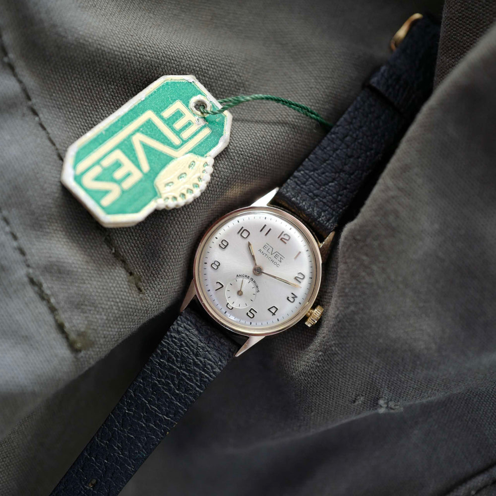 Petite montre vintage femme dorée