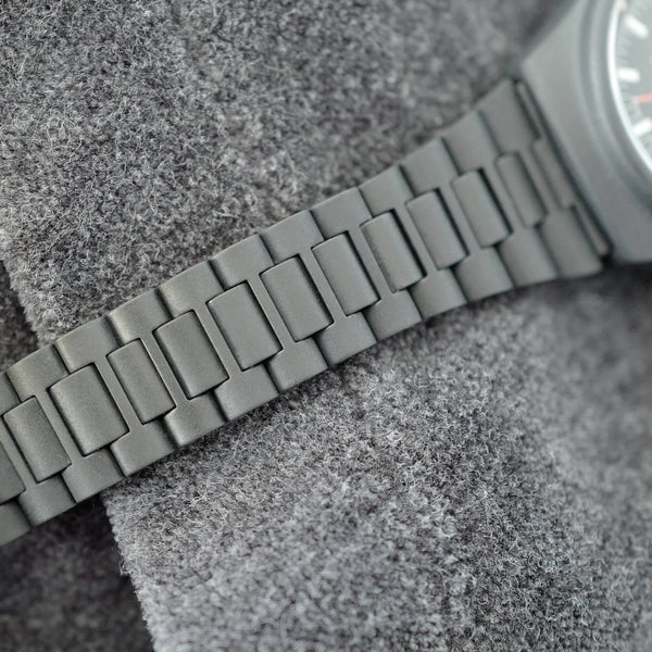 Porsche Design Orfina femme 28mm neuve de stock PVD noir