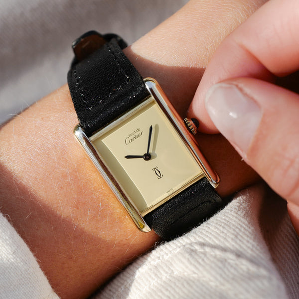 rare montre cartier tank must grand modele dorée homme femme