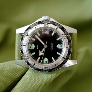 REL - Plongeuse Française  'Worldtimer'