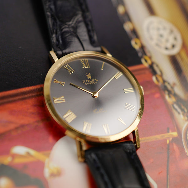 Rolex Cellini 4112 en or jaune vue de trois-quarts