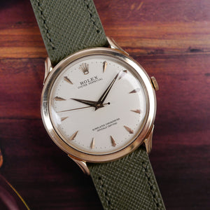 Cadran clair et index facettés Rolex 2052
