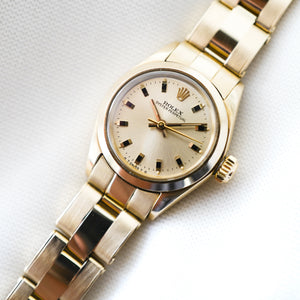 Rolex Oyster perpetual 6718 de 1973 en or jaune pour femme