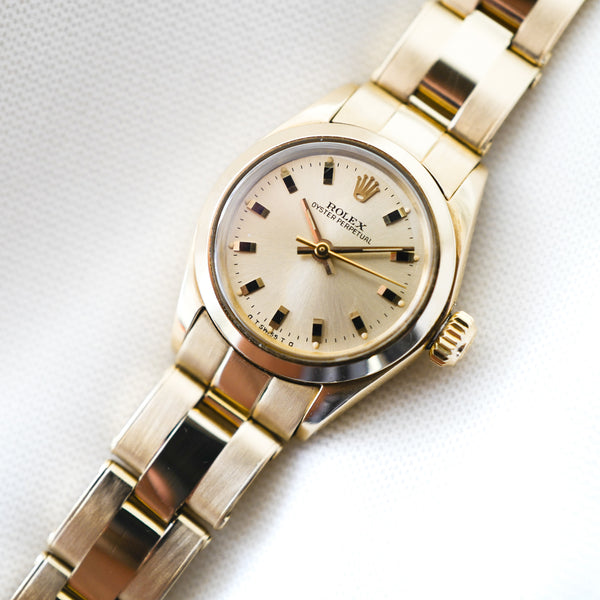 Rolex Oyster perpetual 6718 de 1973 en or jaune pour femme