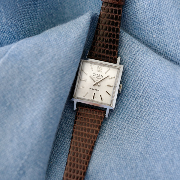 Titan montre vintage pour femme