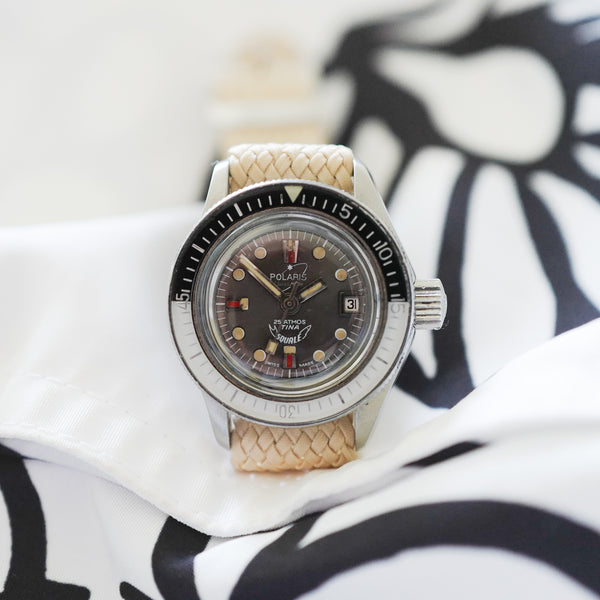 Vintage femme Tina squale diver