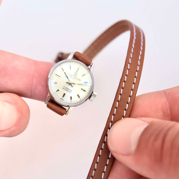 Vintage montre femme neuve de stock