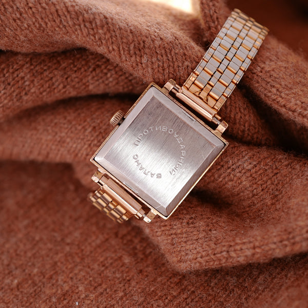 Vintage montre soviétique russe ancienne femme histoire Raketa