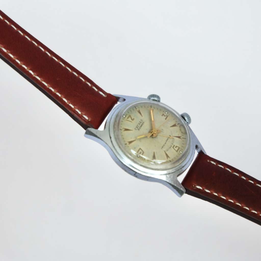 montre patine vintage acier