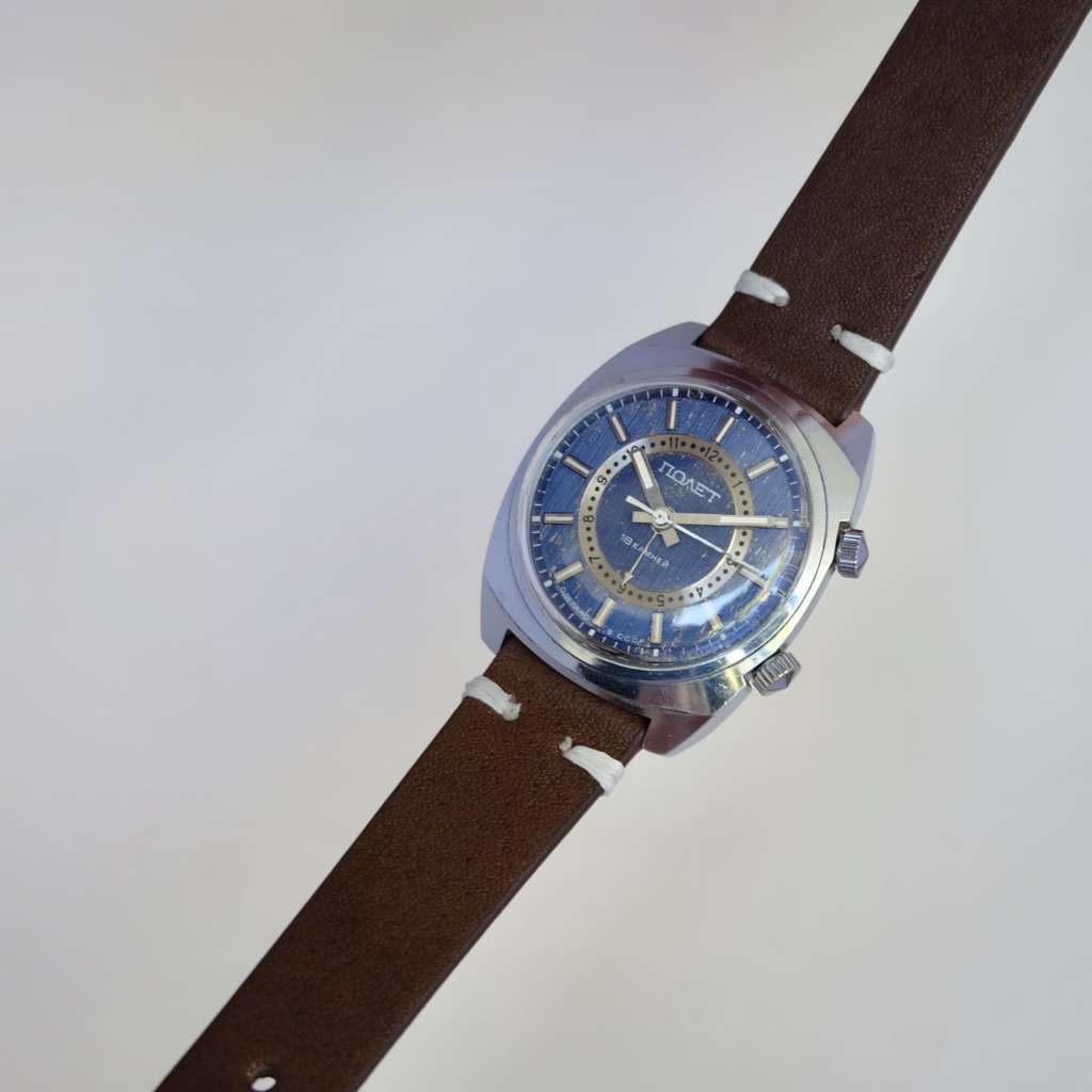 montre vintage bleu remontage