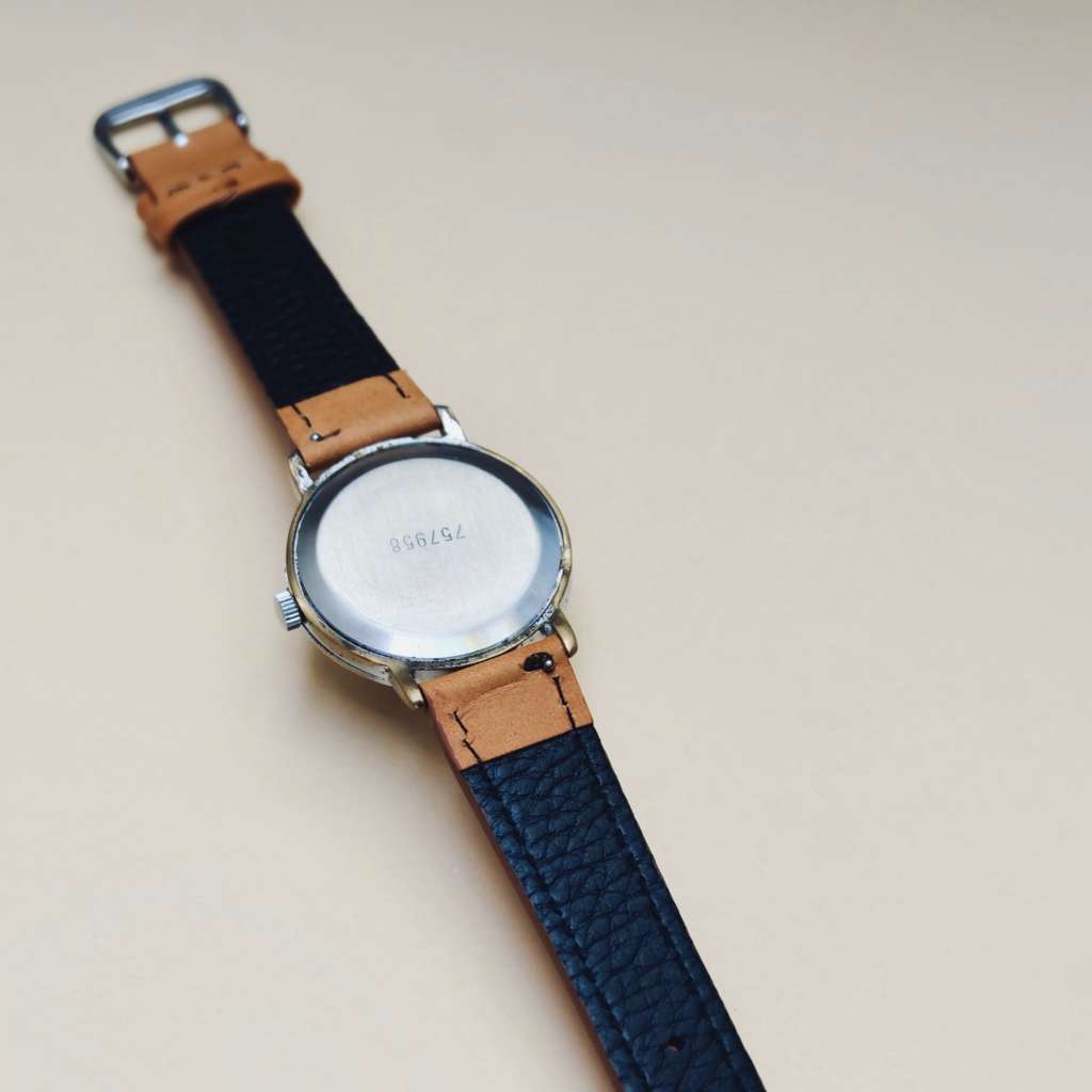 Raketa montre copernic kopernik vintage russe sovietique back