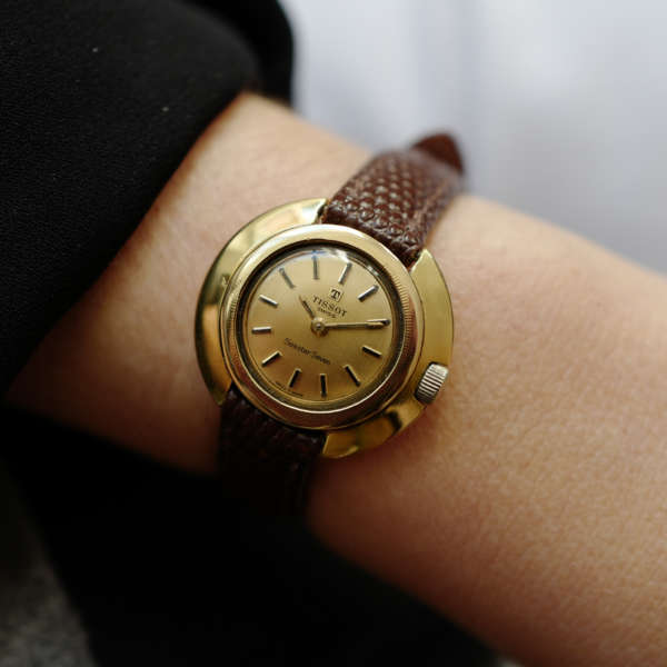 cafe noir les montres horloger vintage marseille tissot femme or Sea Star Seven vintage_ 8