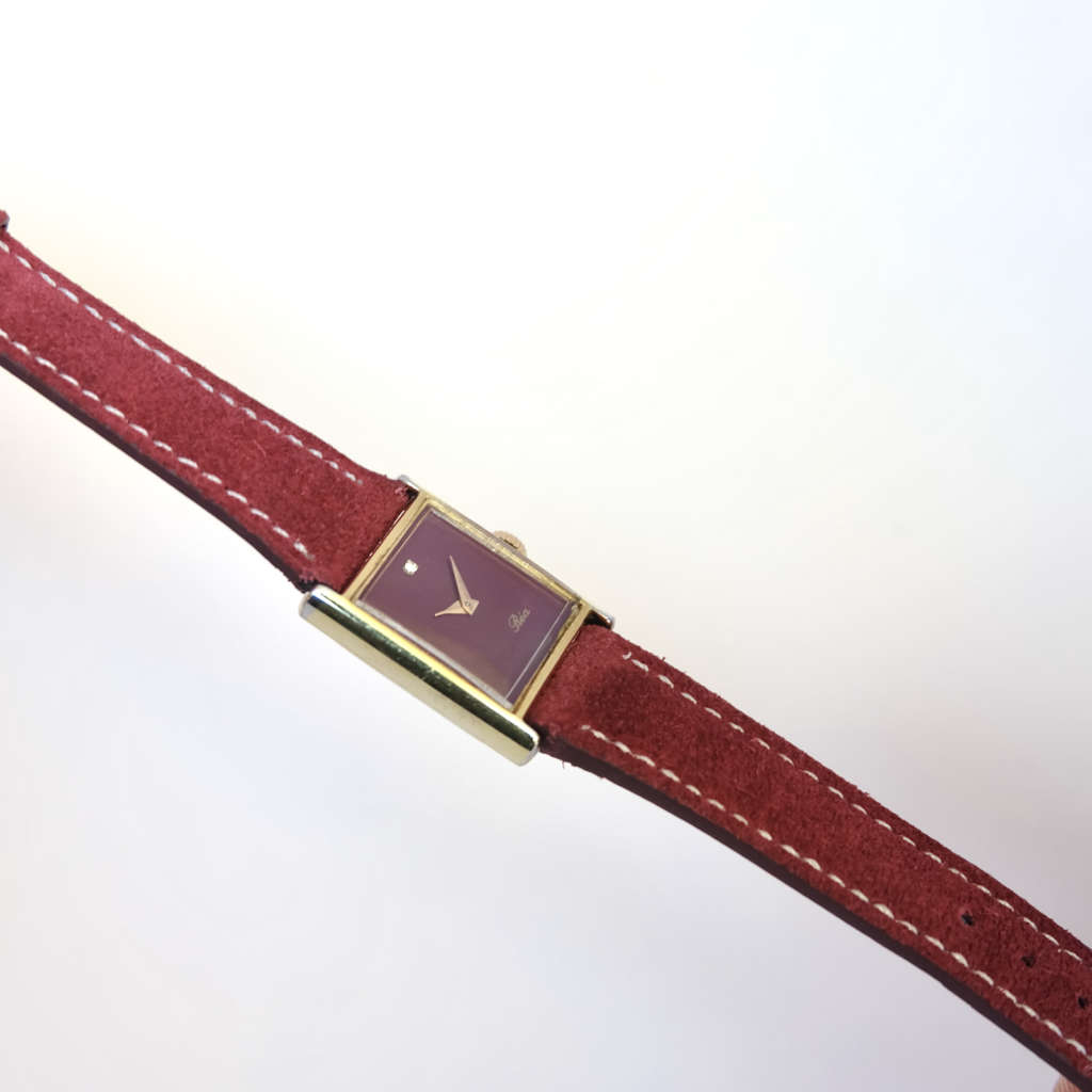 Montre fond rose bordeaux style Cartier Tank vintage
