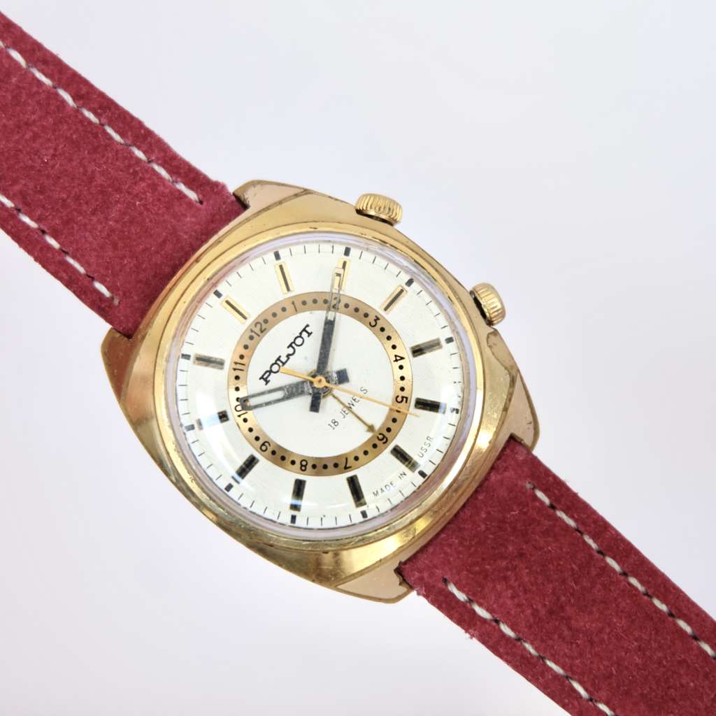 DSCF3181 montre dorée soviétique réveil mécanique