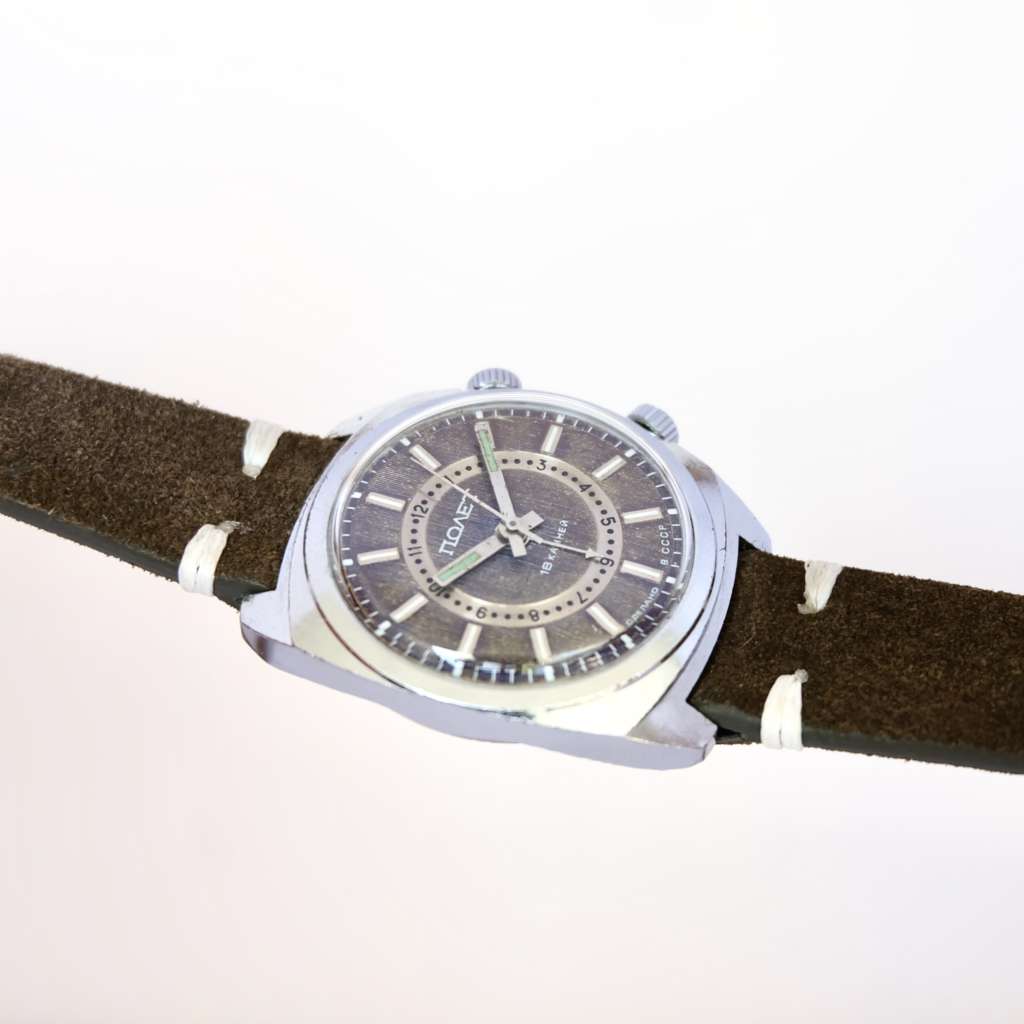 horlogerie russe montre ancienne Horlogerie russe montre ancienne