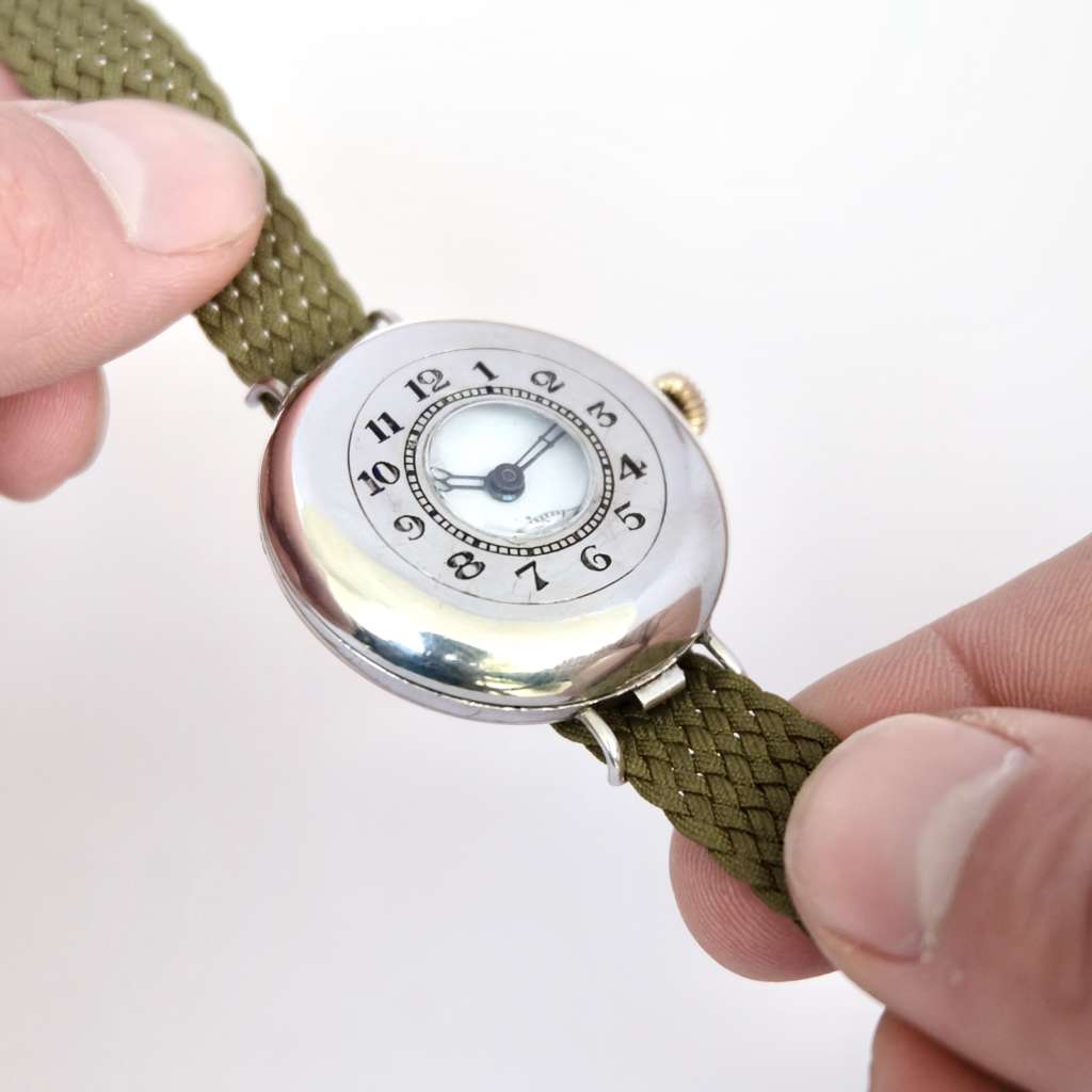 montre ancienne histoire mecanique tranchee poilu premiere guerre mondiale trench watch