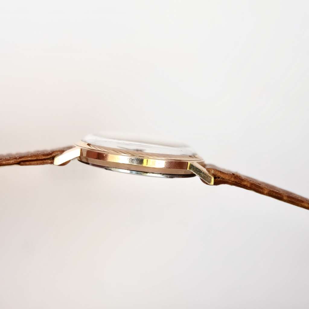 montre femme garantie extra plate fine or vintage